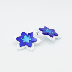 Flor triple azul