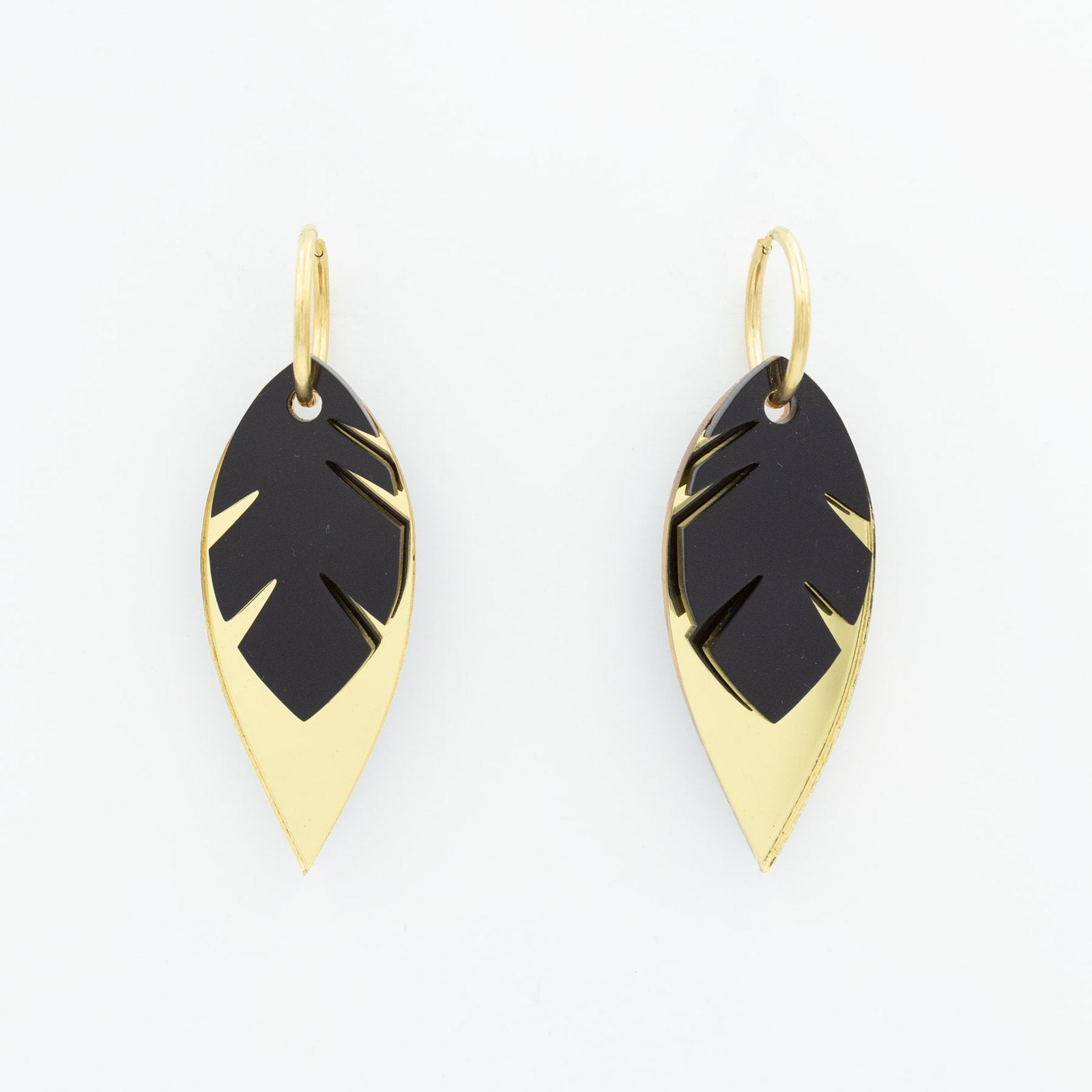 Hari dorado negro