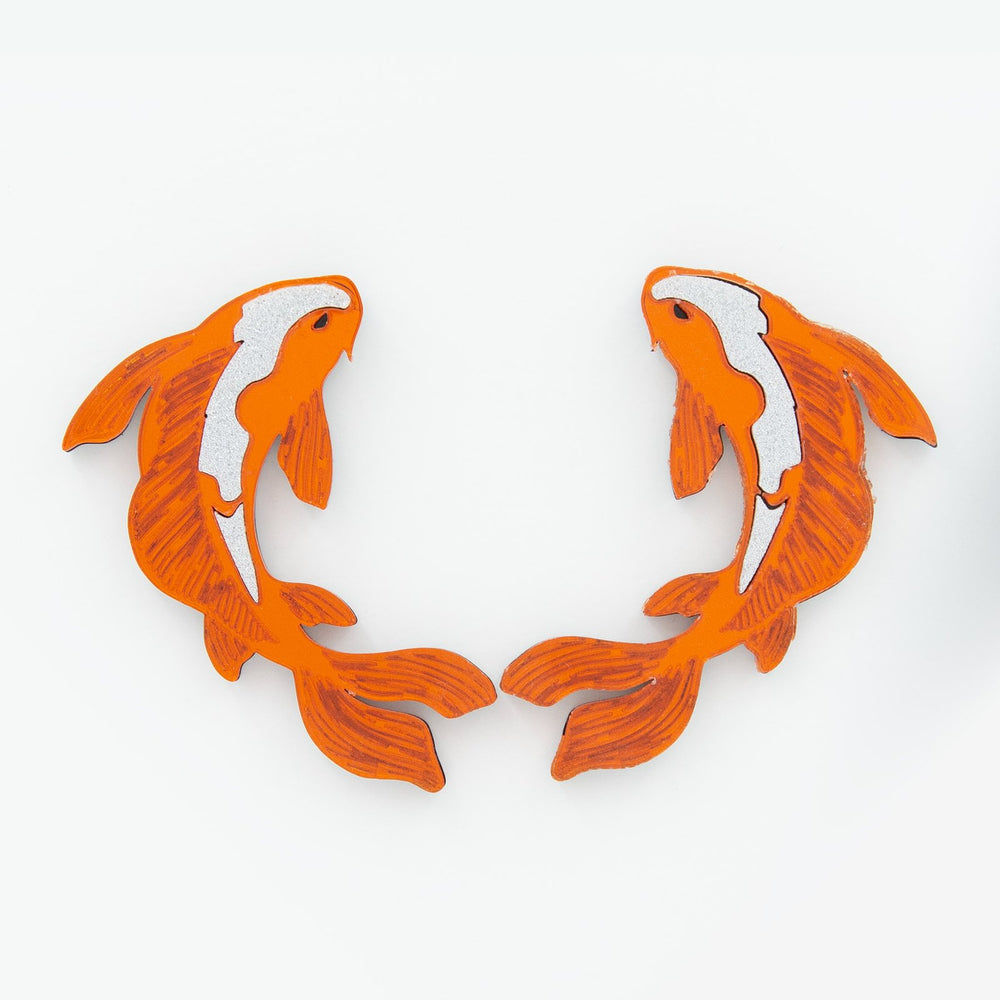 Pez koi naranja