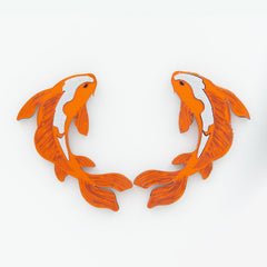 Pez koi naranja